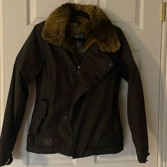 Women’s Burton winter jacket - Picture 1 of 9